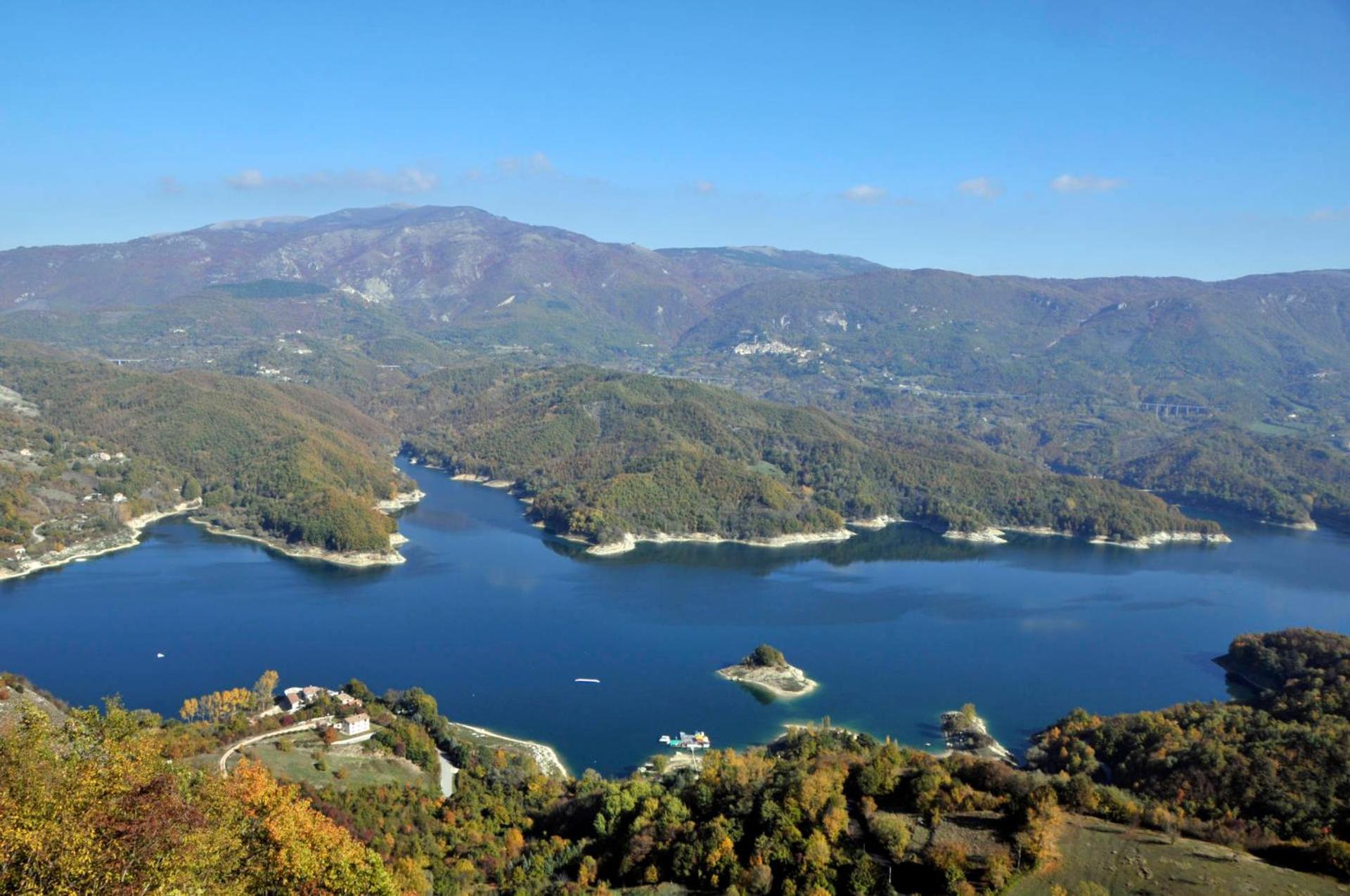 Agriturismo Incantesimo Del Lago Salto Varco Sabino Kültér fotó